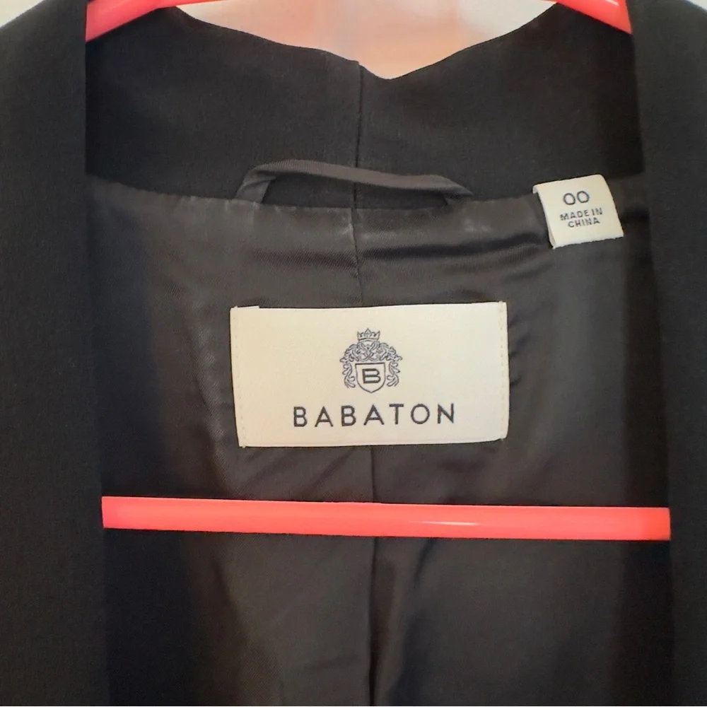 Aritzia Babaton Black Blazer - Picture 3 of 4
